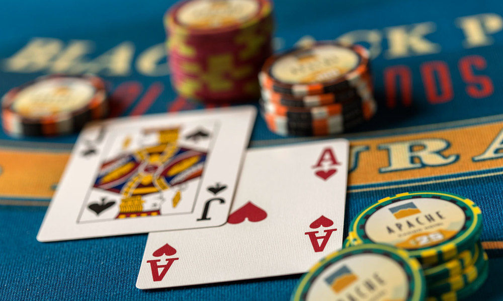 Apache Casino Hotel ロートン エクステリア 写真